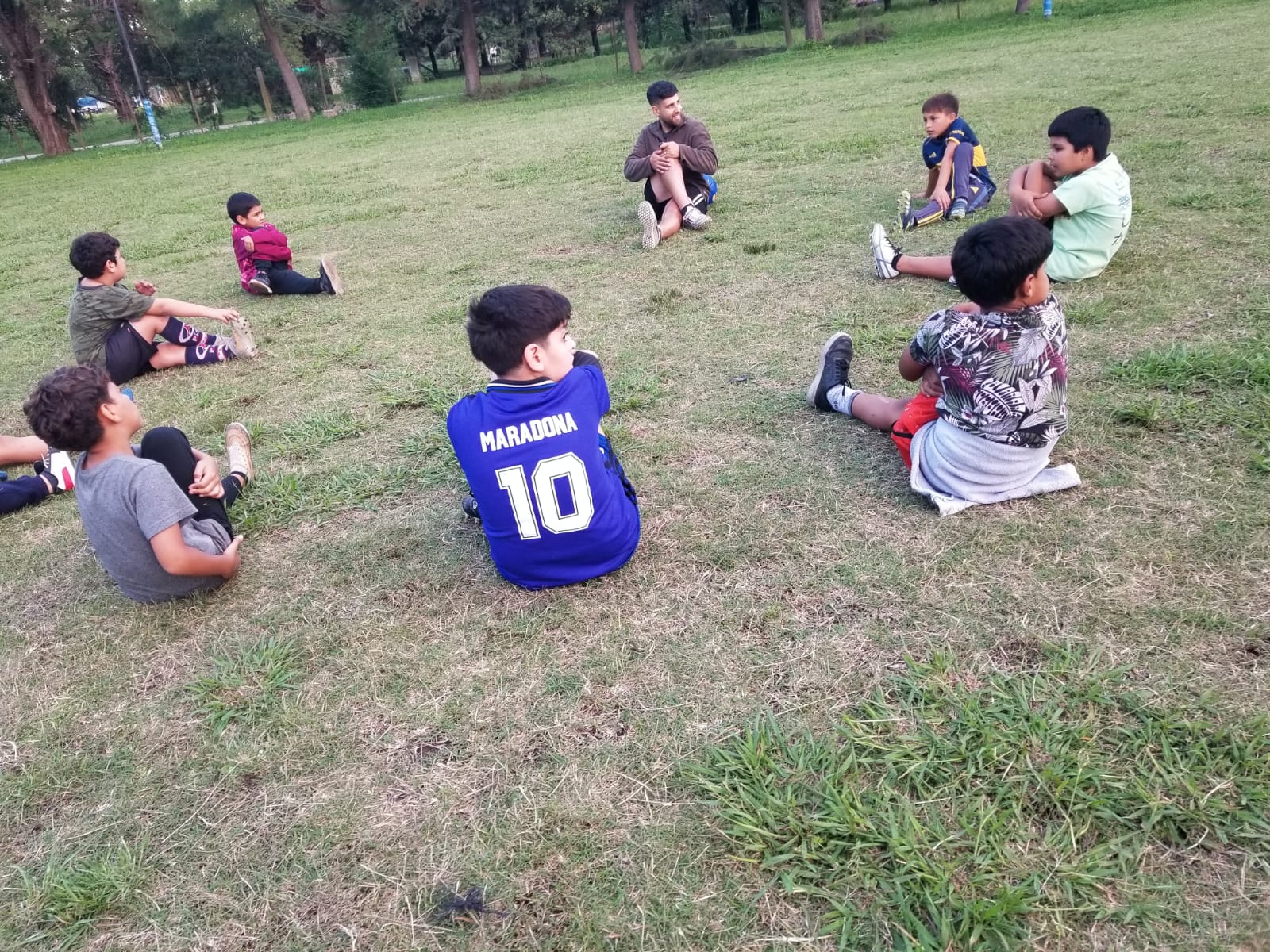 Preadolescentes en encuentro grupal de la asociación
